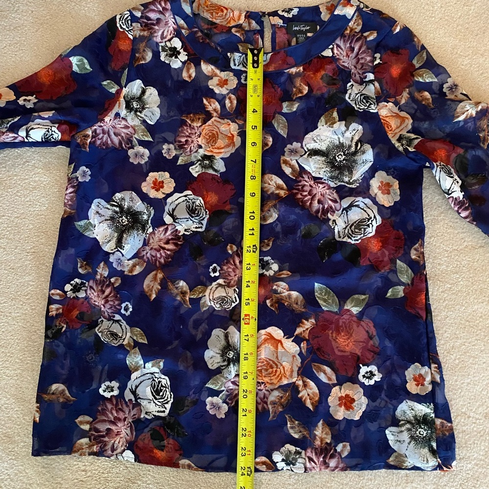 Sheer floral blouse with tie sleeves - Picture 3 of 8